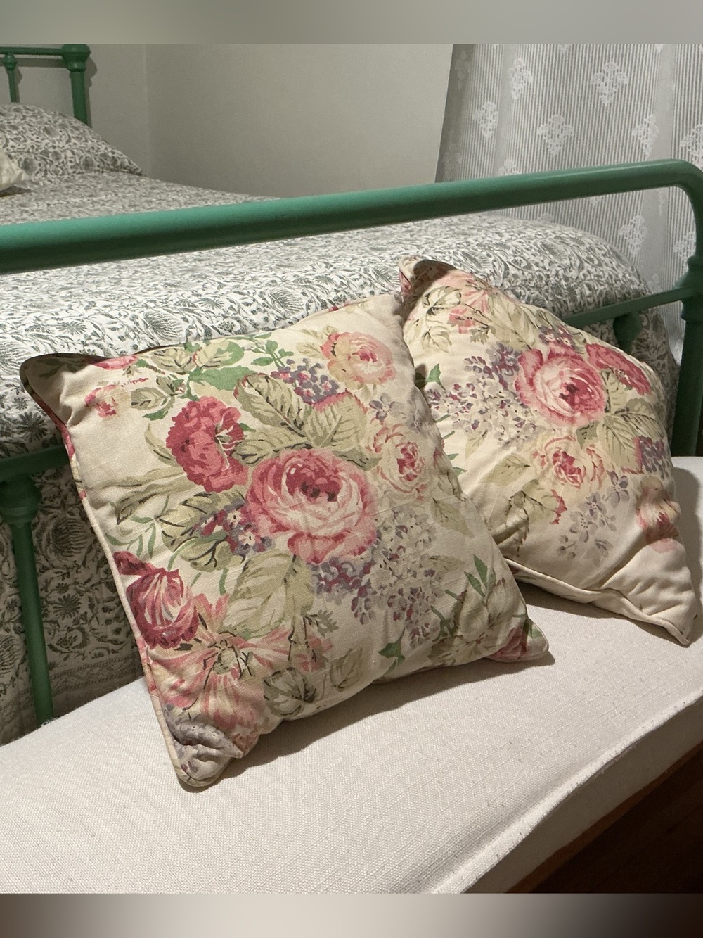 πΉ Shabby Chic Estate Sale Vintage Pair Cotton Floral Accent Pillows